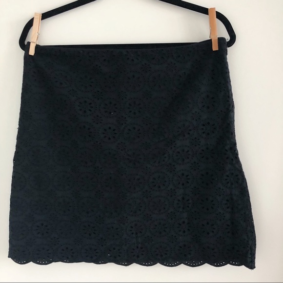 J Crew Lace Black Pencil Skirt - Picture 4 of 6